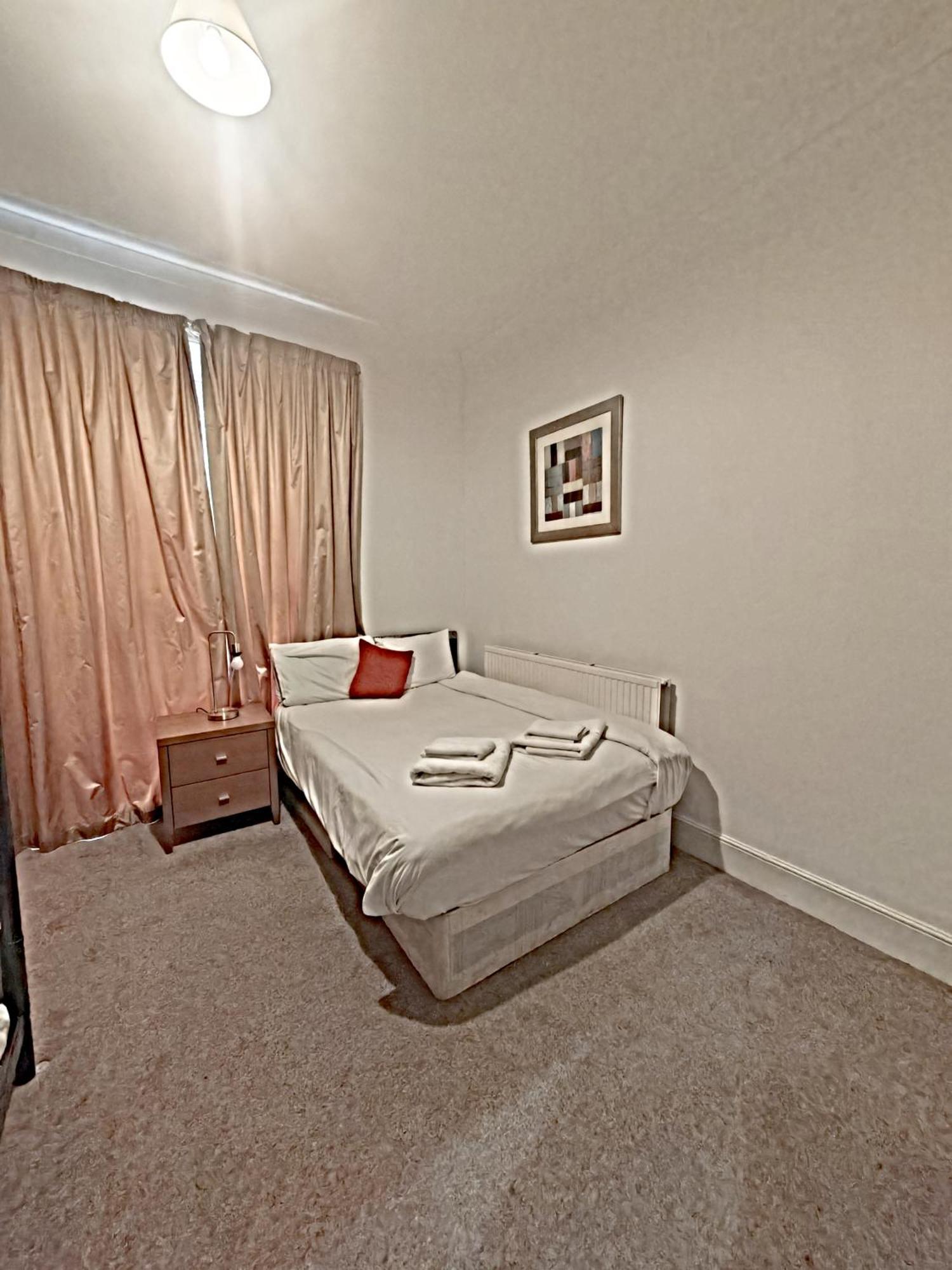 Headsonbed Spacious Excel Canarywharf Apartment For The Larger Group Near Blackwall Station London Eksteriør bilde